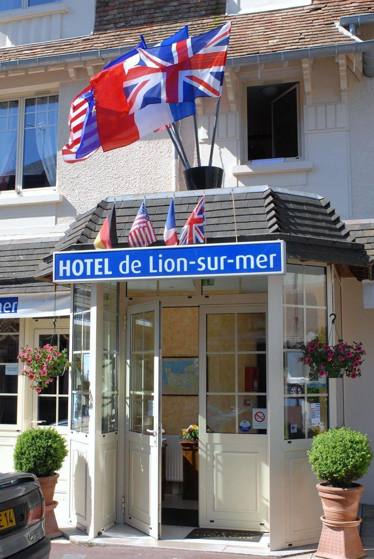 Hotel De Lion Sur Mer Exterior foto